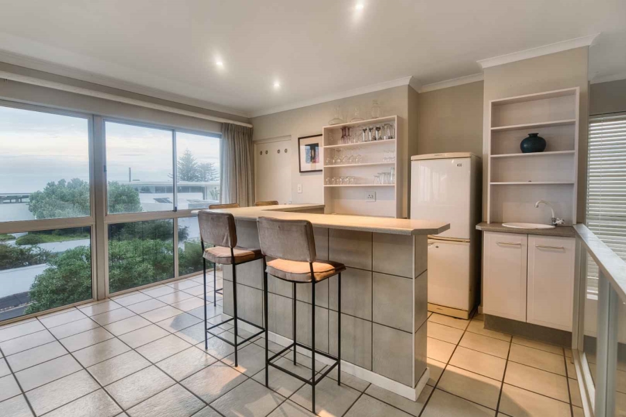 4 Bedroom Property for Sale in Voelklip Western Cape